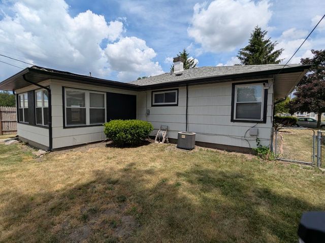 6704 Leland Avenue, Hammond, IN 46323