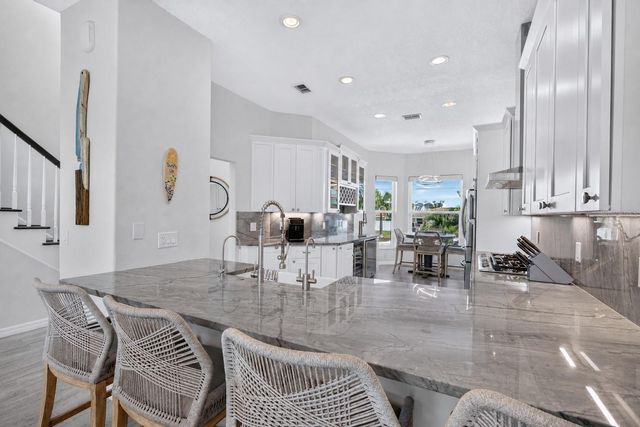 141 BAYSIDE DRIVE, Clearwater, FL 33767