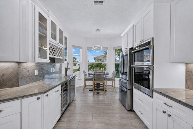 141 BAYSIDE DRIVE, Clearwater, FL 33767