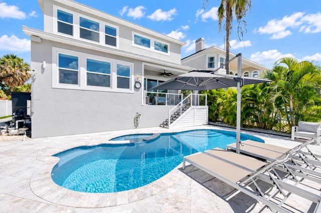 141 BAYSIDE DRIVE, Clearwater, FL 33767