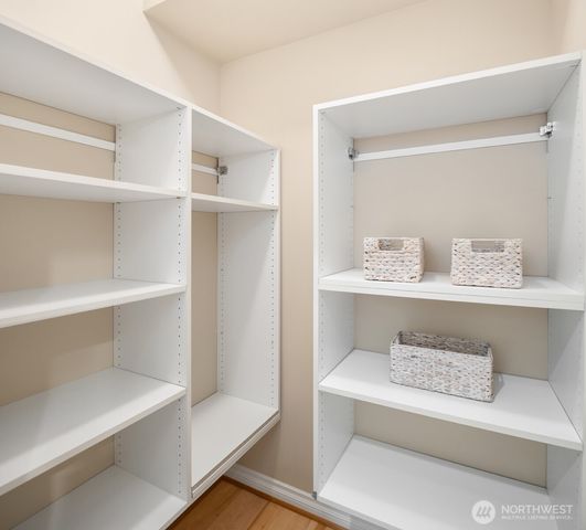 2166 NW Spring Fork Lane, Issaquah, WA 98027