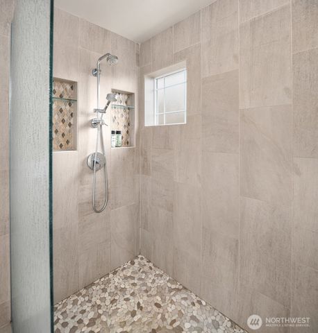 2166 NW Spring Fork Lane, Issaquah, WA 98027