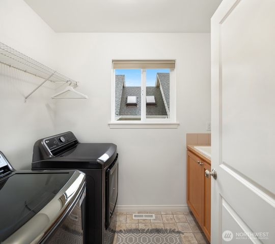 2166 NW Spring Fork Lane, Issaquah, WA 98027