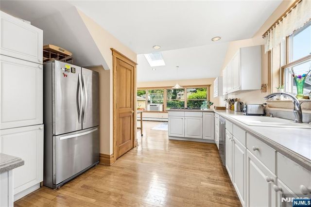 176 Woodward Avenue, Rutherford, NJ 07070