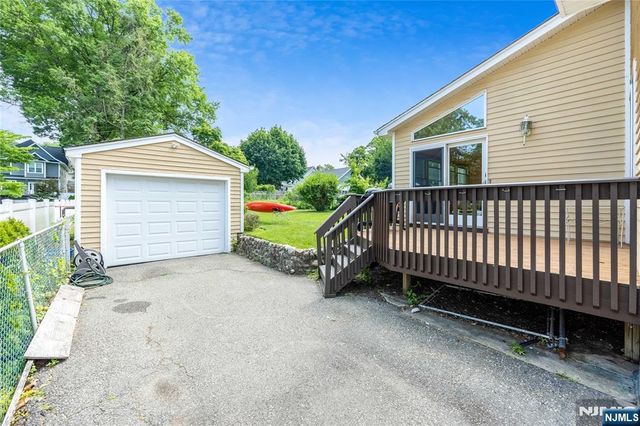176 Woodward Avenue, Rutherford, NJ 07070