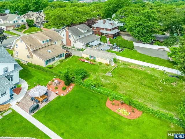 176 Woodward Avenue, Rutherford, NJ 07070