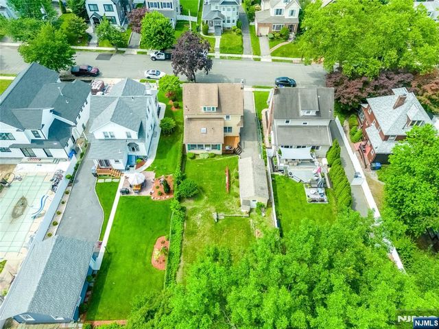 176 Woodward Avenue, Rutherford, NJ 07070