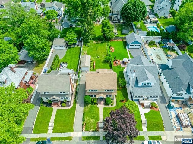 176 Woodward Avenue, Rutherford, NJ 07070