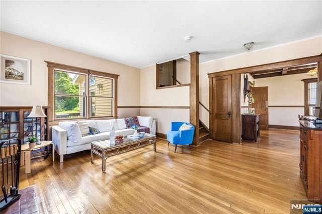 176 Woodward Avenue, Rutherford, NJ 07070