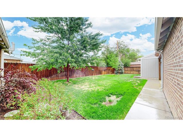 2940 Krameria St, Denver, CO 80207