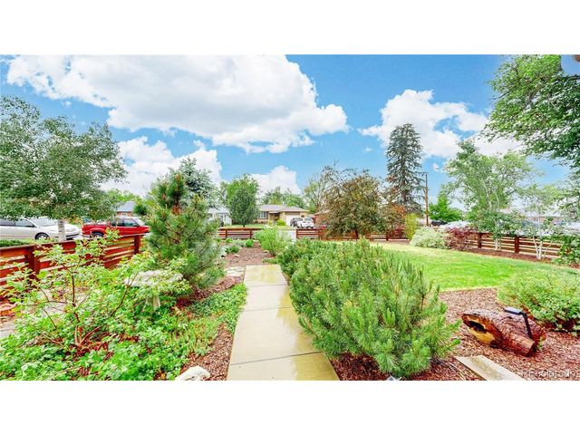 2940 Krameria St, Denver, CO 80207