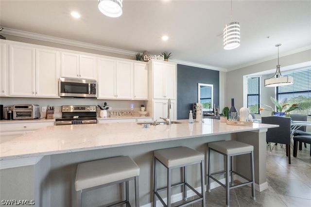9572 Trevi CT 5045, Naples, FL 34113