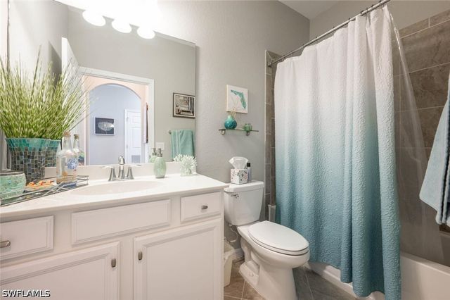 9572 Trevi CT 5045, Naples, FL 34113