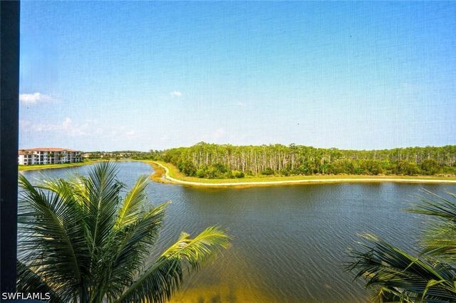 9572 Trevi CT 5045, Naples, FL 34113