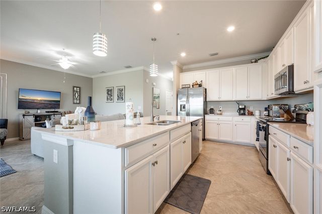 9572 Trevi CT 5045, Naples, FL 34113
