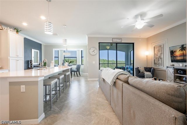 9572 Trevi CT 5045, Naples, FL 34113