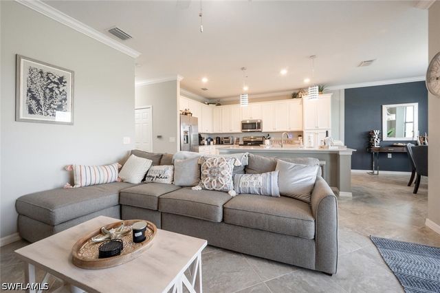 9572 Trevi CT 5045, Naples, FL 34113