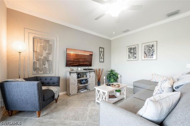 9572 Trevi CT 5045, Naples, FL 34113