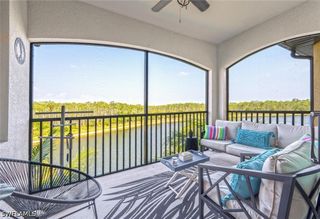 9572 Trevi CT 5045, Naples, FL 34113