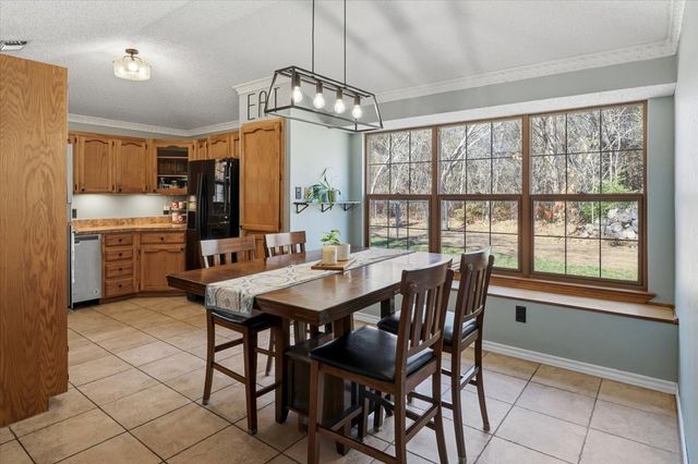 2004 W Spanish Trail Drive, Granbury, TX 76048