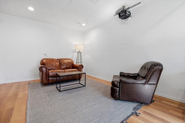 2004 W Spanish Trail Drive, Granbury, TX 76048