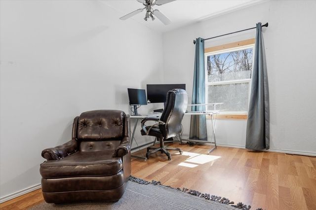 2004 W Spanish Trail Drive, Granbury, TX 76048