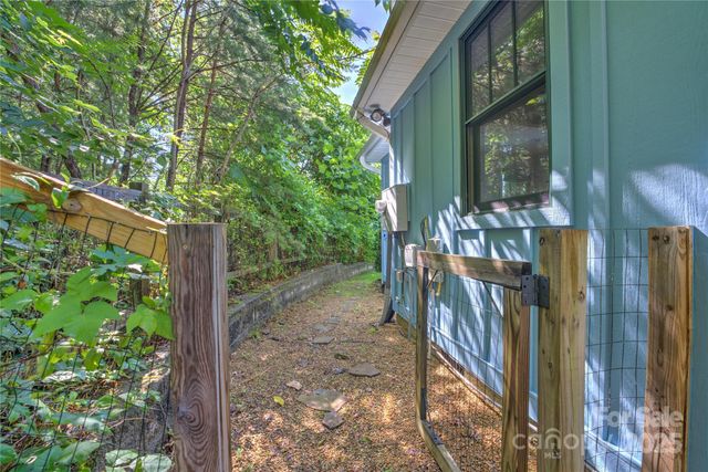 123 Thurland Avenue, Asheville, NC 28803
