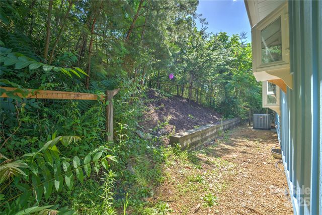 123 Thurland Avenue, Asheville, NC 28803