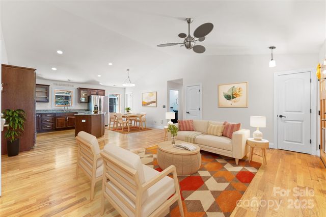 123 Thurland Avenue, Asheville, NC 28803