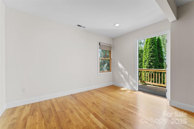 123 Thurland Avenue, Asheville, NC 28803