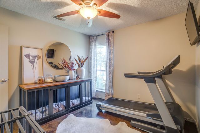 401 Hillside Drive, Aledo, TX 76008
