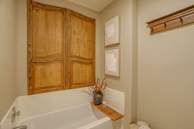 401 Hillside Drive, Aledo, TX 76008