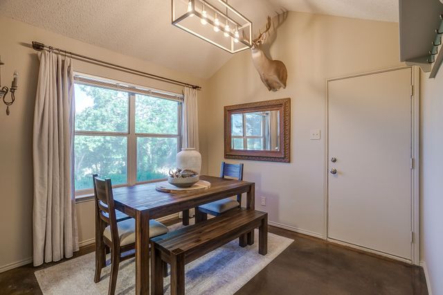 401 Hillside Drive, Aledo, TX 76008
