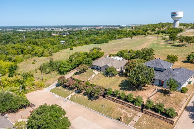 401 Hillside Drive, Aledo, TX 76008