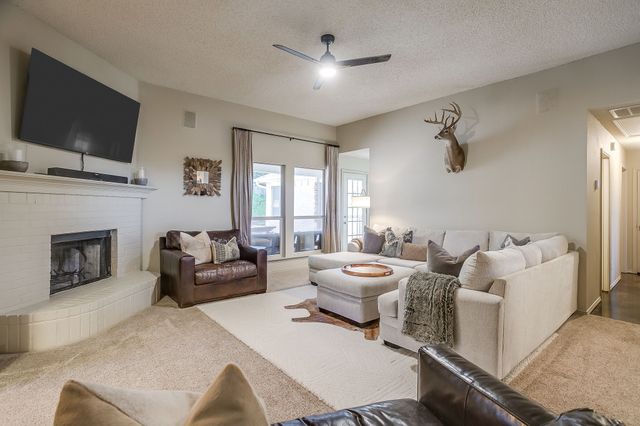 401 Hillside Drive, Aledo, TX 76008