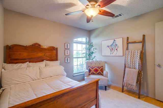 401 Hillside Drive, Aledo, TX 76008