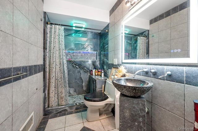 96 5th Avenue, Holtsville, NY 11742