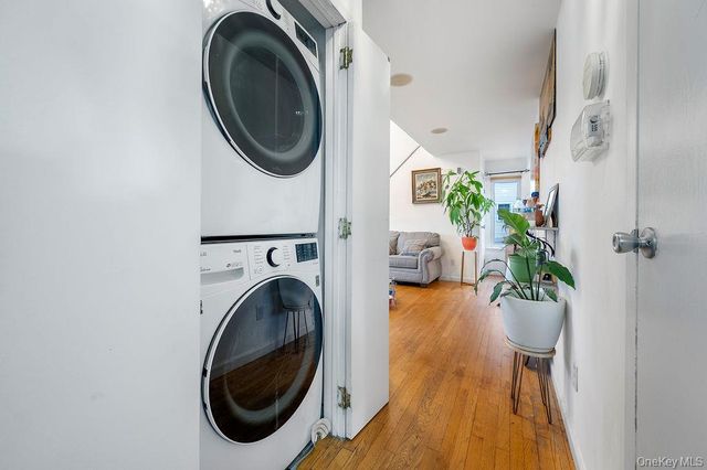 96 5th Avenue, Holtsville, NY 11742