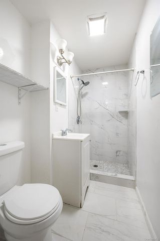 96 5th Avenue, Holtsville, NY 11742