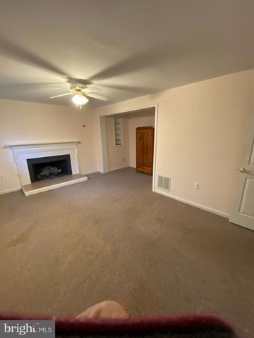 12511 GLENBROOKE WOODS DR, Herndon, VA 20171