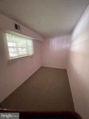 12511 GLENBROOKE WOODS DR, Herndon, VA 20171