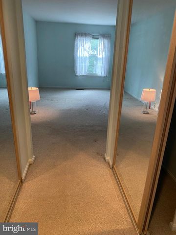 12511 GLENBROOKE WOODS DR, Herndon, VA 20171