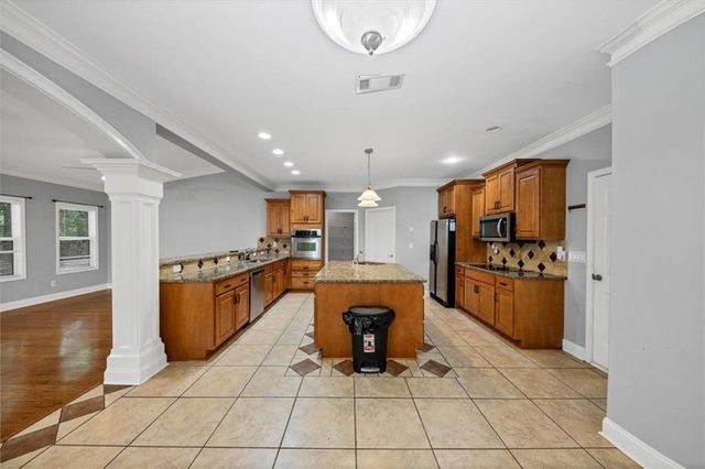 268 LANGSHIRE Drive, Mcdonough, GA 30253