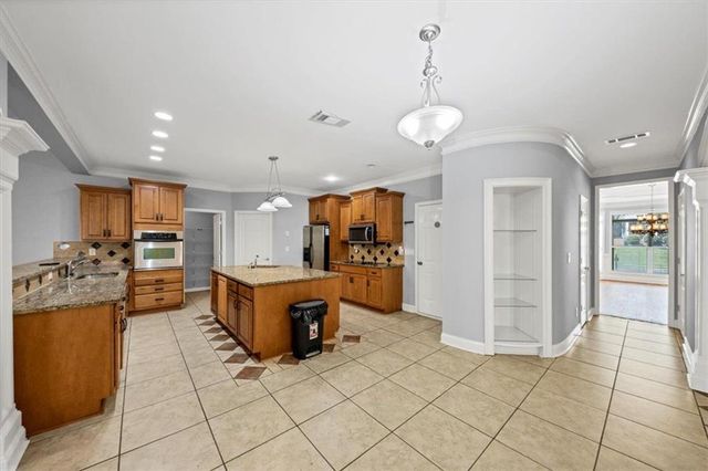 268 LANGSHIRE Drive, Mcdonough, GA 30253