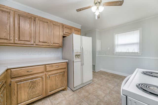 911 W 3rd Street, Canyon, TX 79015