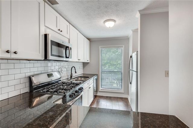 1004 Wynnes Ridge Circle SE, Marietta, GA 30067