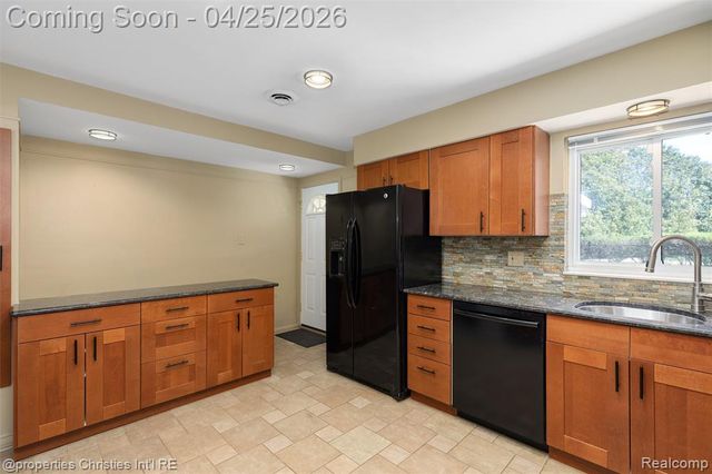 16830 Pollyanna Street, Livonia, MI 48154