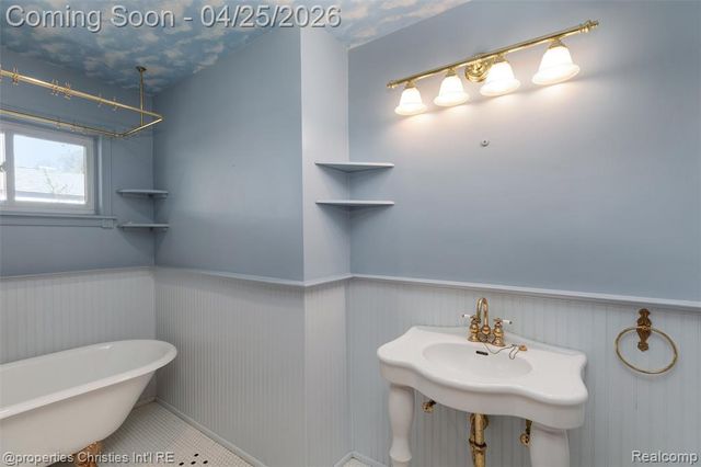 16830 Pollyanna Street, Livonia, MI 48154