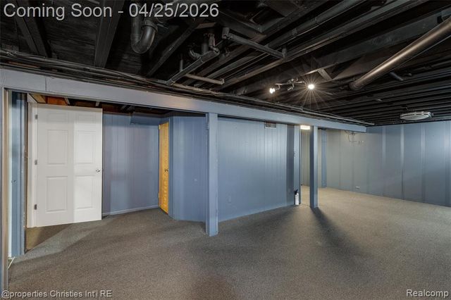 16830 Pollyanna Street, Livonia, MI 48154