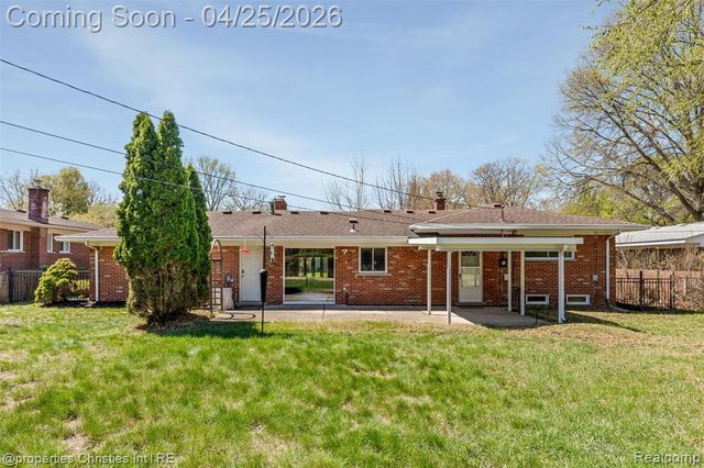 16830 Pollyanna Street, Livonia, MI 48154